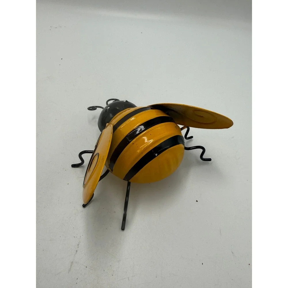 N/A handcrafted metal